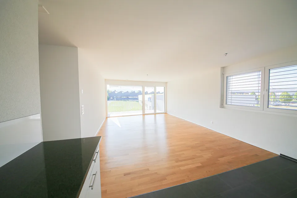 HELLE 3.5 Zimmer-Wohnungen mit GROSSZÜGIGEM Balkon zu vermieten