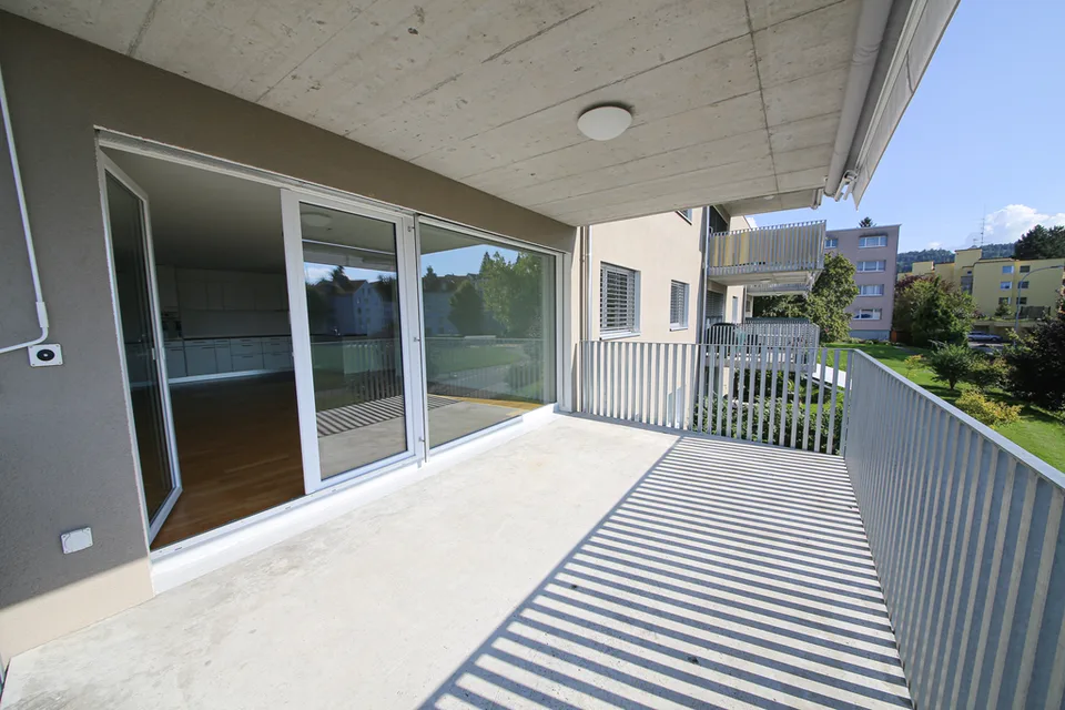 HELLE 3.5 Zimmer-Wohnungen mit GROSSZÜGIGEM Balkon zu vermieten