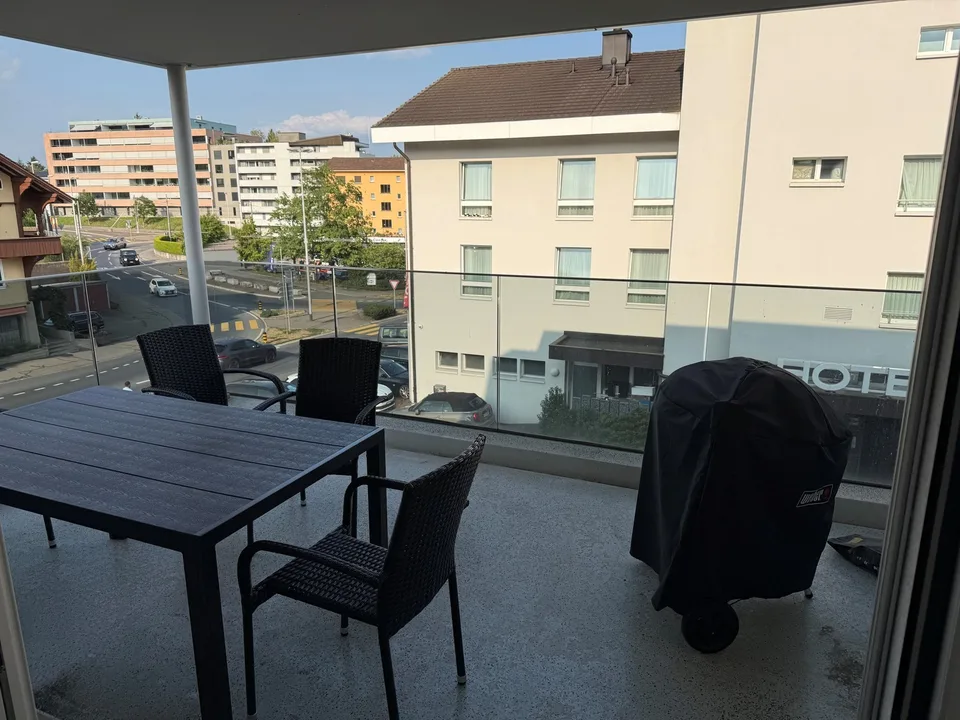 Attraktive 2.5-Zimmerwohnung mit grosser Terrasse