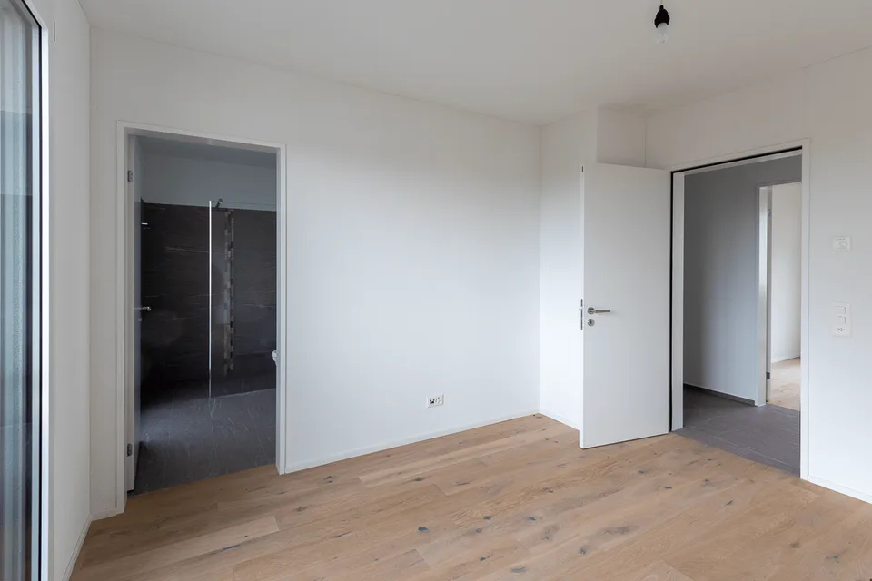 Appartamento moderno con standard elevati, vista sulle Alpi e balcone soleggiato a Boswil