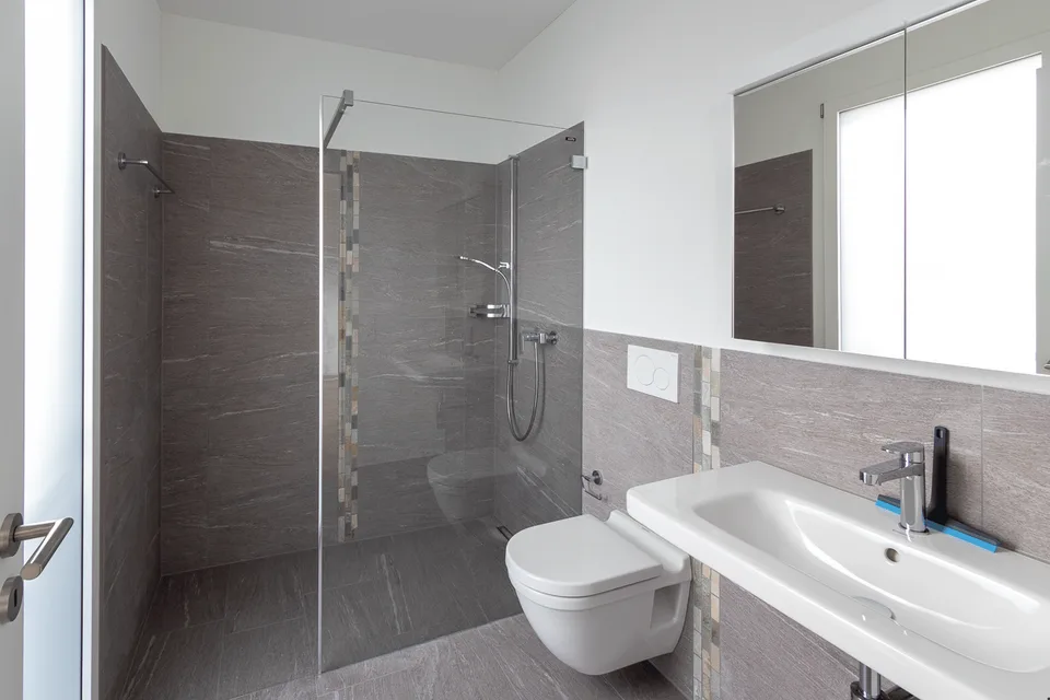 Appartamento moderno con standard elevati, vista sulle Alpi e balcone soleggiato a Boswil