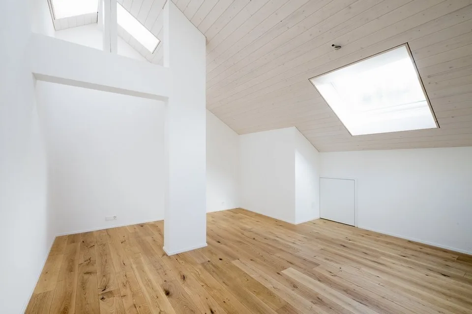 Appartamento mansardato moderno 2 locali nel Lädelizentrum Heimberg