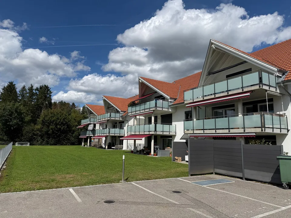 Appartamento moderno 3.5 locali a Fulenbach | 22 m² balcone | accessibile alle sedie a rotelle & di alta qualità