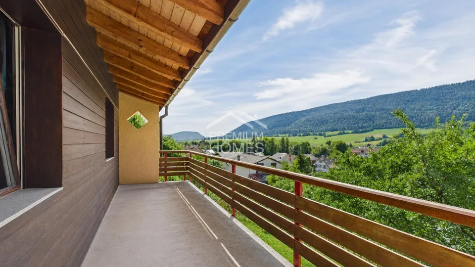 Family paradise on multiple floors – photo 5 of 25