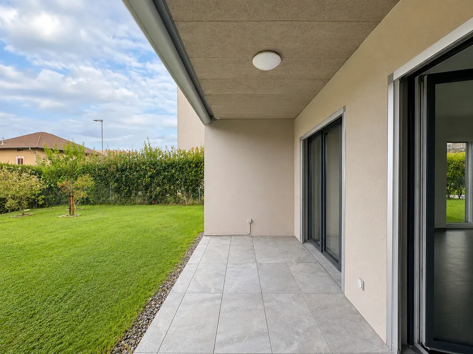 APPARTAMENTO 4.5 LOCALI CON AMPIO GIARDINO – foto 9 di 11