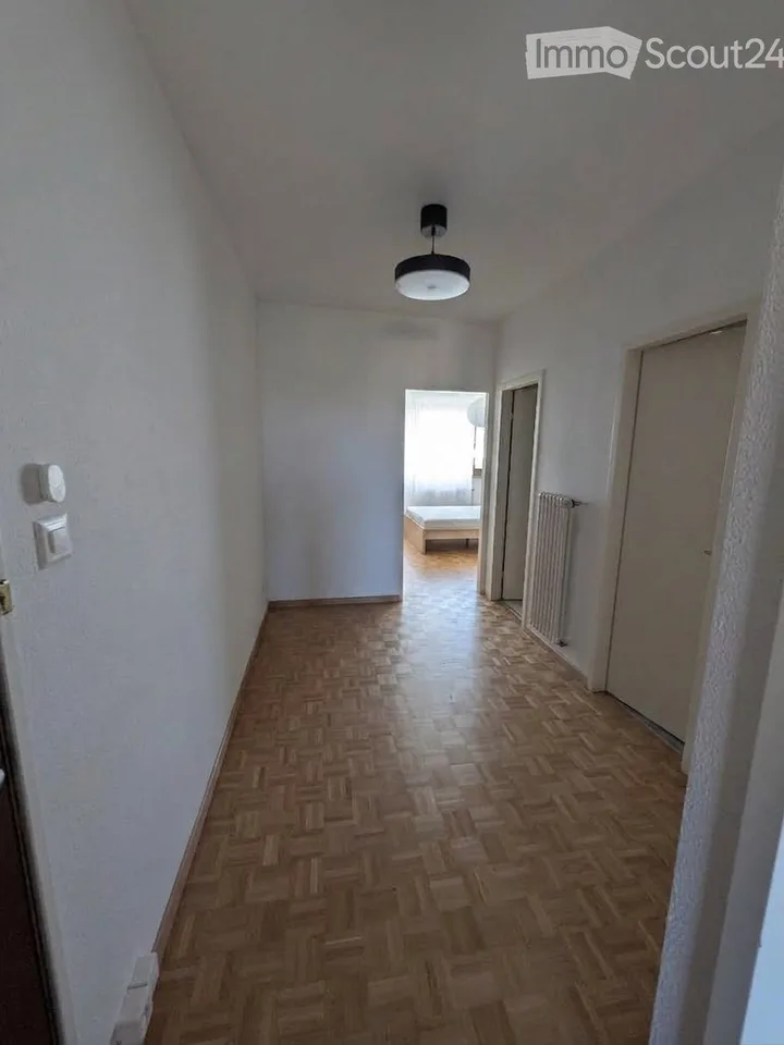 Urgente - Appartamento 3 locali a Châtelaine con parcheggio interno