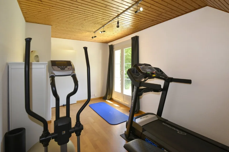 Prächtige und geräumige 7,5-Zimmer-Villa mit Pool – Foto 14 von 20