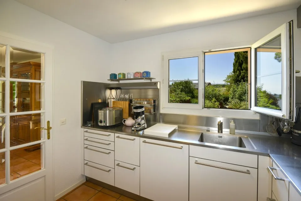Prächtige und geräumige 7,5-Zimmer-Villa mit Pool – Foto 11 von 20