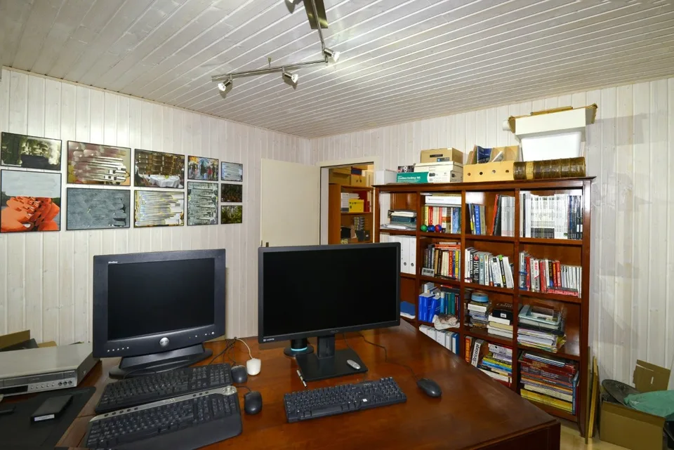 Prächtige und geräumige 7,5-Zimmer-Villa mit Pool – Foto 16 von 20