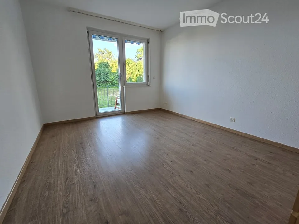 Attractive 4.5 room ownership apartment in Ermatingen – living where others vacation – photo 10 of 21