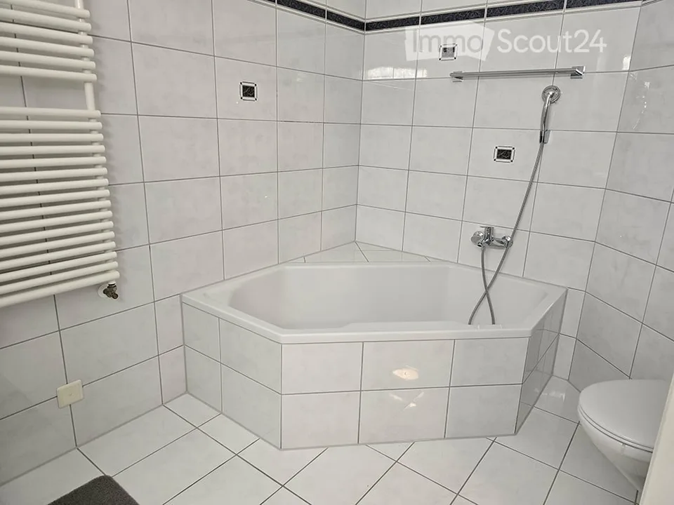 Attractive 4.5 room ownership apartment in Ermatingen – living where others vacation – photo 15 of 21