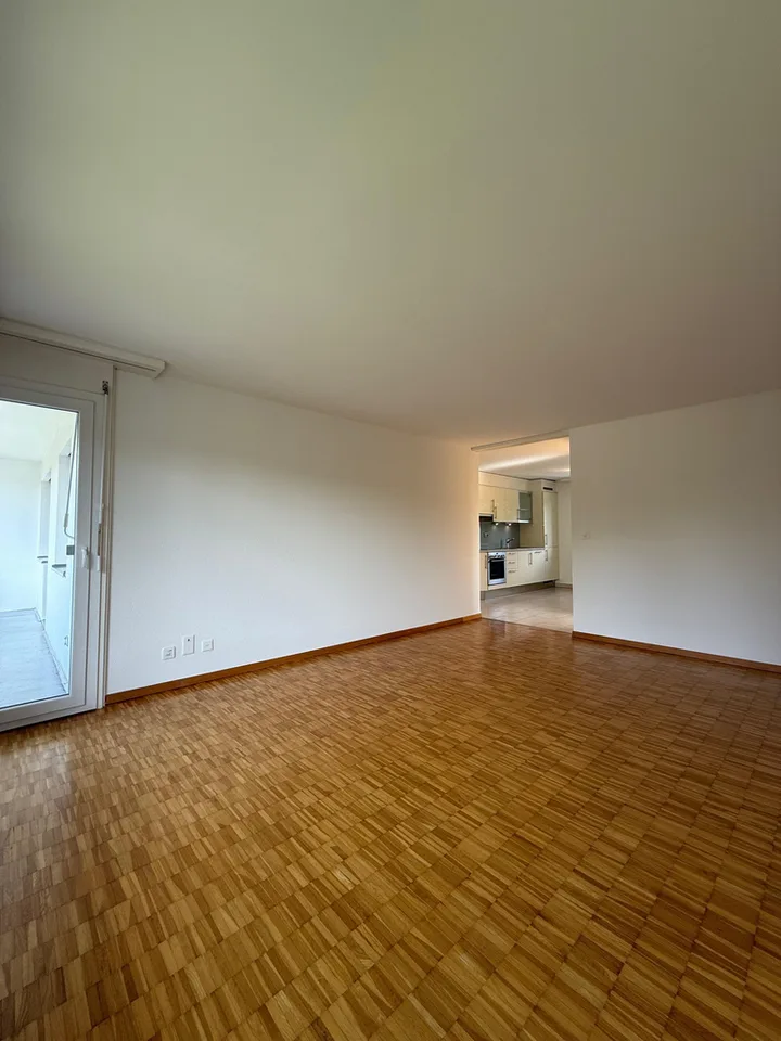 Helle 3.5-Zimmerwohnung im Hochparterre mit Balkon