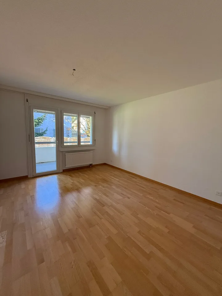 Helle 3.5-Zimmerwohnung im Hochparterre mit Balkon