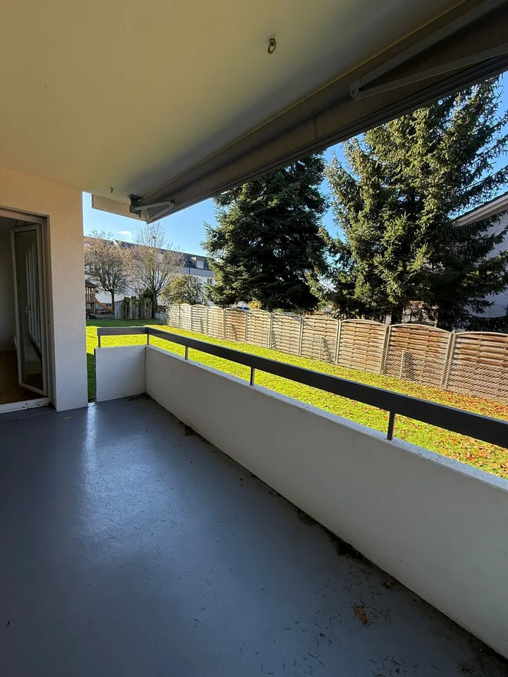 Helle 3.5-Zimmerwohnung im Hochparterre mit Balkon