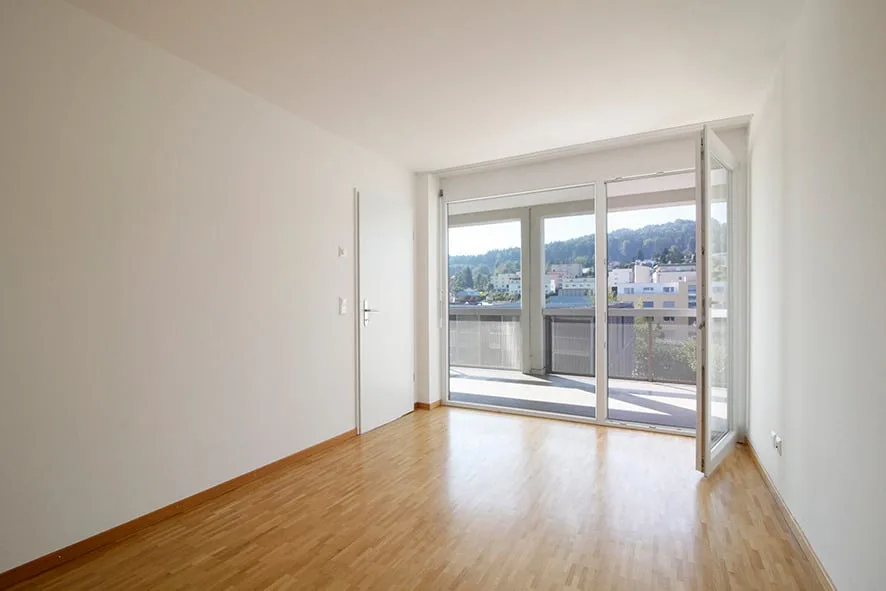 Zentral wohnen mit grossem Balkon!