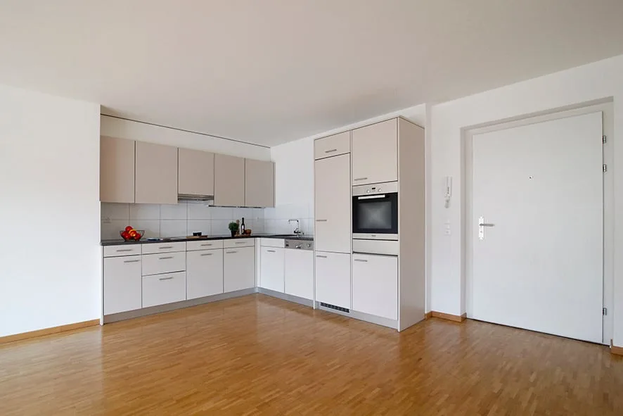 Zentral wohnen mit grossem Balkon!