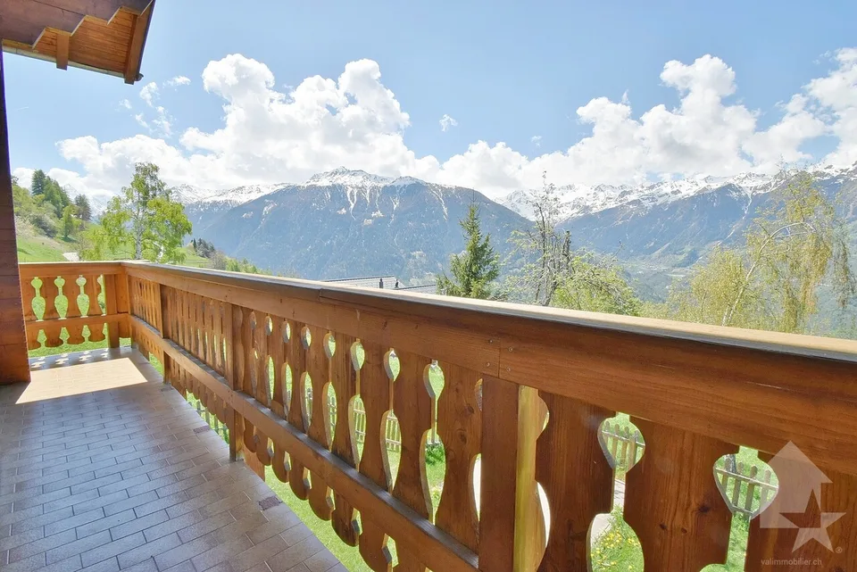 Magnifique chalet à la montagne avec une vue splendide et panoramique – photo 2 sur 13