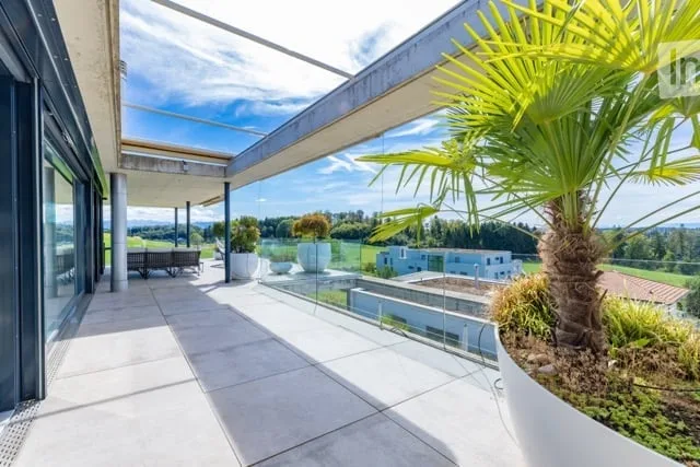 3.5-Zimmer-Attika mit Weitblick – 100 m² Terrasse & Studio – Foto 12 von 17