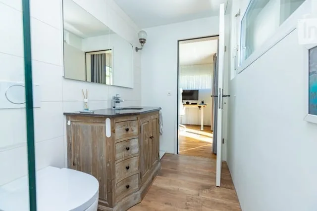3.5-Zimmer-Attika mit Weitblick – 100 m² Terrasse & Studio – Foto 9 von 17