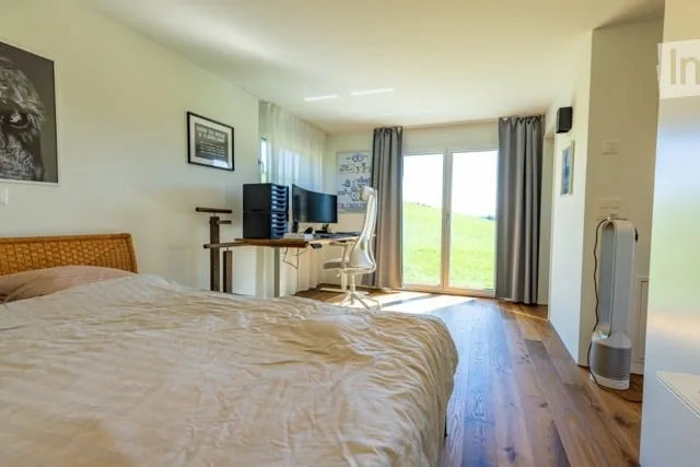 3.5-Zimmer-Attika mit Weitblick – 100 m² Terrasse & Studio – Foto 8 von 17