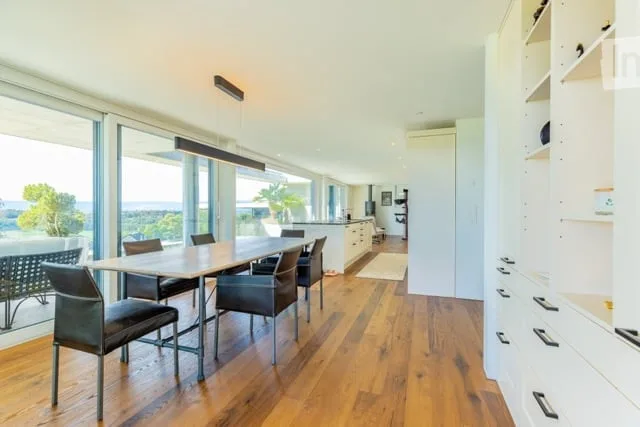3.5-Zimmer-Attika mit Weitblick – 100 m² Terrasse & Studio – Foto 5 von 17