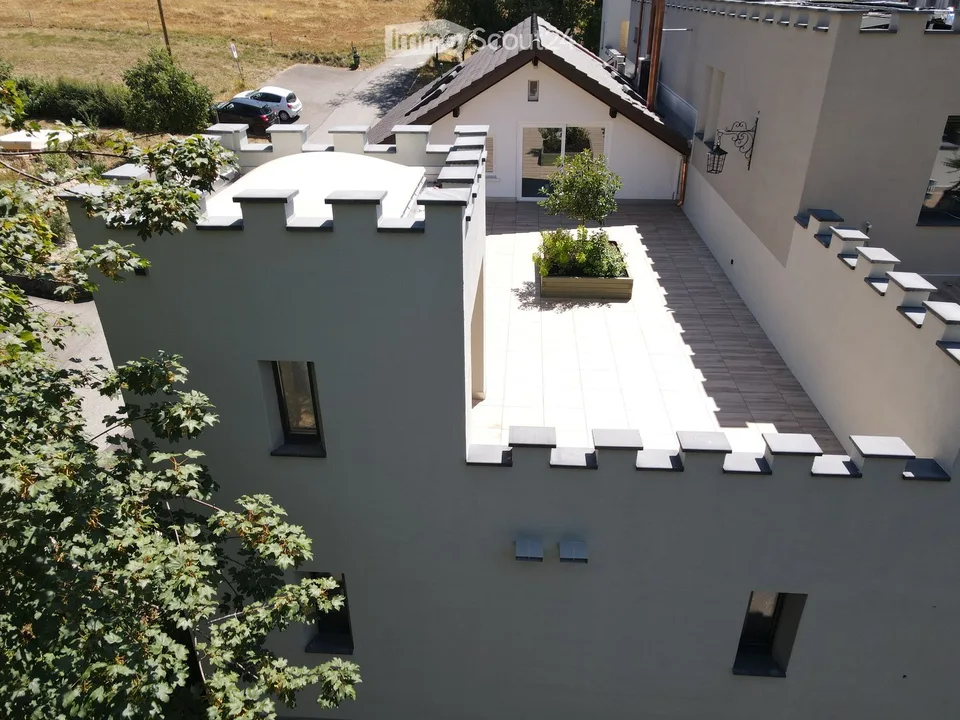 Burg Fehren cerca nuovi coinquilini per il suo appartamento mansardato rustico di 2 camere – foto 3 di 16