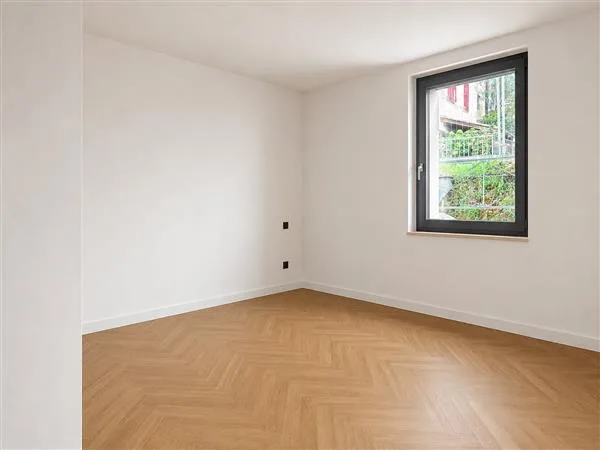 Neue 3.5 Zimmer mit großem Privatgarten – Foto 8 von 10