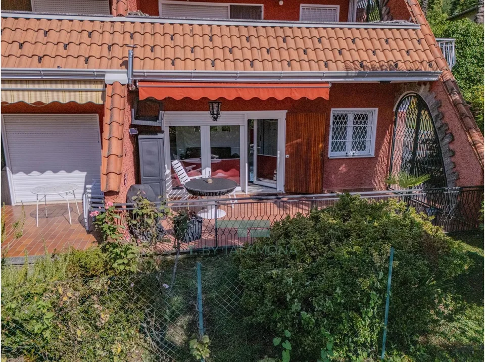 Tasteful terrace apartment in a quiet, green residential area of Luino – photo 3 of 13