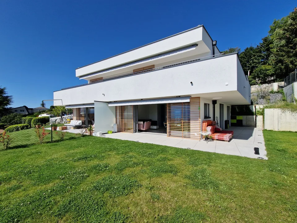 Appartement terrasse moderne de 3.5 pièces à Bourg-en-Lavaux – Vue imprenable et cadre idyllique