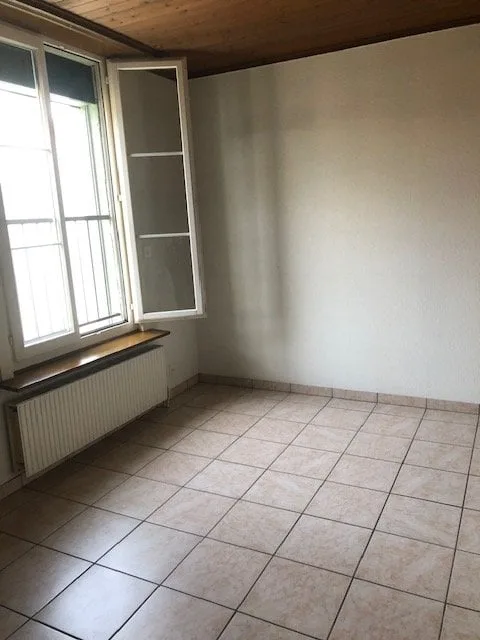 Schönes Dachapartment mit 2,5 Zimmern in Biel – Foto 5 von 5