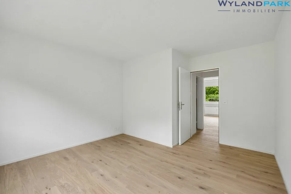 Appartamento ristrutturato 4.0 locali con ampio balcone in posizione centrale (1° piano) Copia