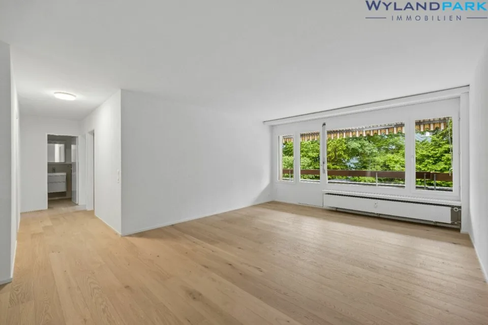 Appartamento ristrutturato 4.0 locali con ampio balcone in posizione centrale (1° piano) Copia