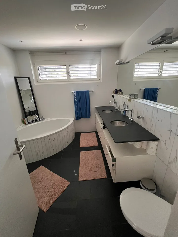 Helles Zimmer in Einfamilienhaus-WG – Foto 3 von 5