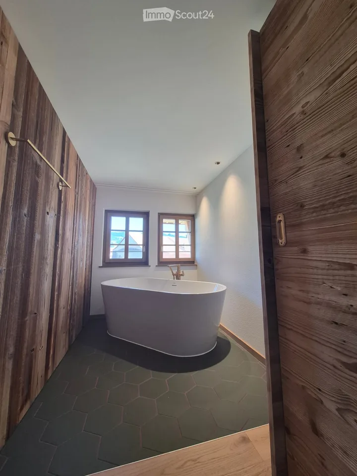 Charmant duplex d'architecte de 115 m2 à Gumefens, dans une ferme du 18ème siècle totalement rénovée