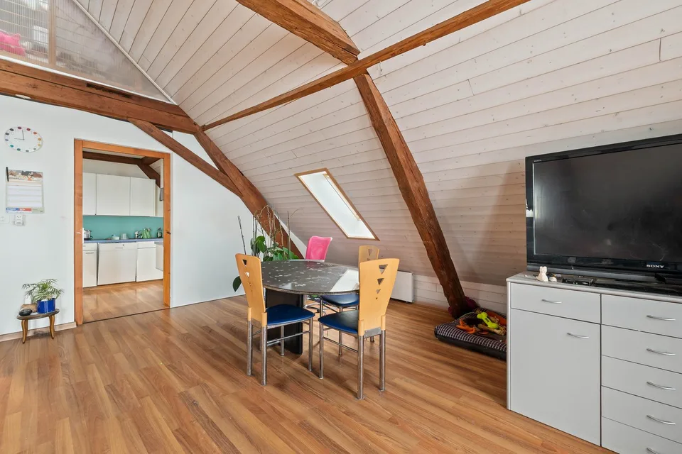 Bauernhaus mit vier Wohnungen in der Weilerzone – Foto 8 von 13