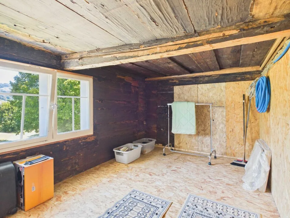 Casa con grande biotopo, garage e due edifici polivalenti – foto 12 di 15