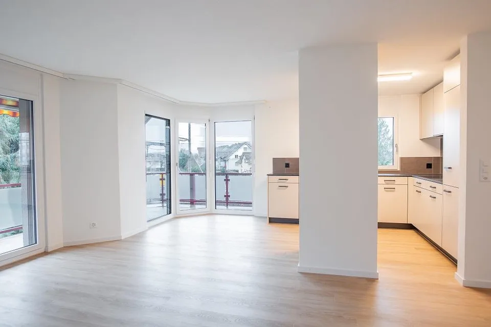 Bright 4.5-room apartment with balcony and garage in Herzogenbuchsee