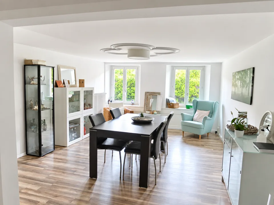 Grand appartement 4,5 pièces à Läufelfingen - tout le grenier de 2 étages appartient