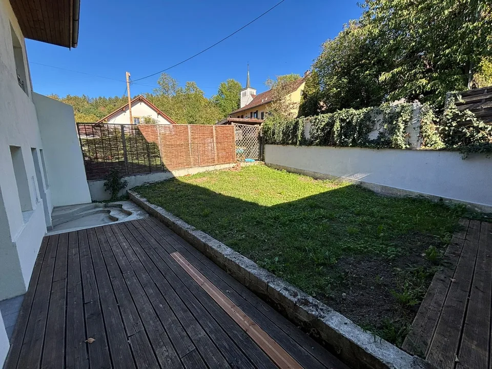 Charming 2.5-room apartment in Henniez
