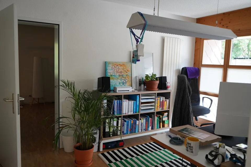 Tenant sought - Spacious 6.5-room single-family house with garden and south balcony in quiet location in Grabs