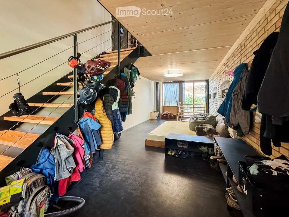 Charmante 4½-Zimmer-Wohnung (180m2) im Grünen in Burgistein