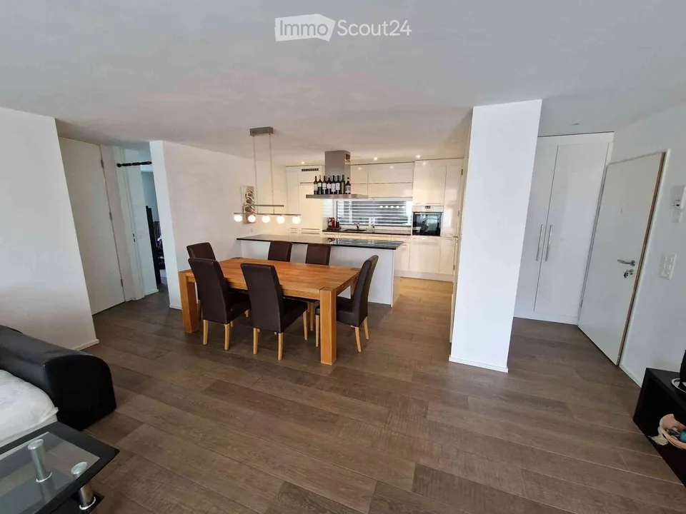 Bright modern 4.5 attic apartment with high-quality furnishings