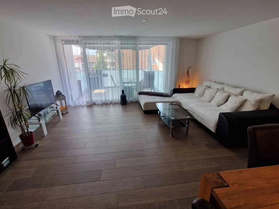Bright modern 4.5 attic apartment with high-quality furnishings