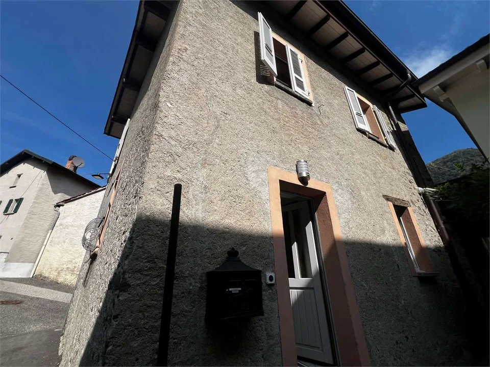 Rif. 2708 Mezzovico caratteristico 1.5 locali arredato
