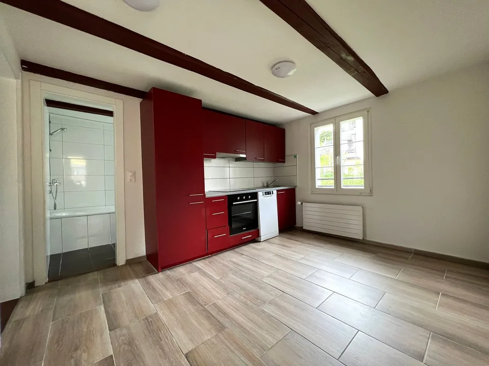 Appartement charmant de 3,5 pièces avec balcon à Degersheim