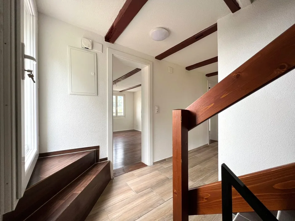 Appartement charmant de 3,5 pièces avec balcon à Degersheim