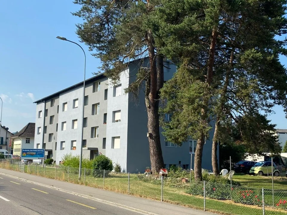 Appartement moderne 3 pièces en mansarde dans un quartier calme de Matzingen