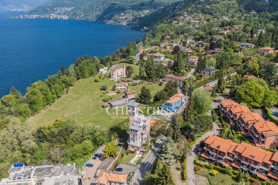 Villa Gilda ? Seeufervilla mit Pool am Lago Maggiore, Luino – Foto 2 von 13