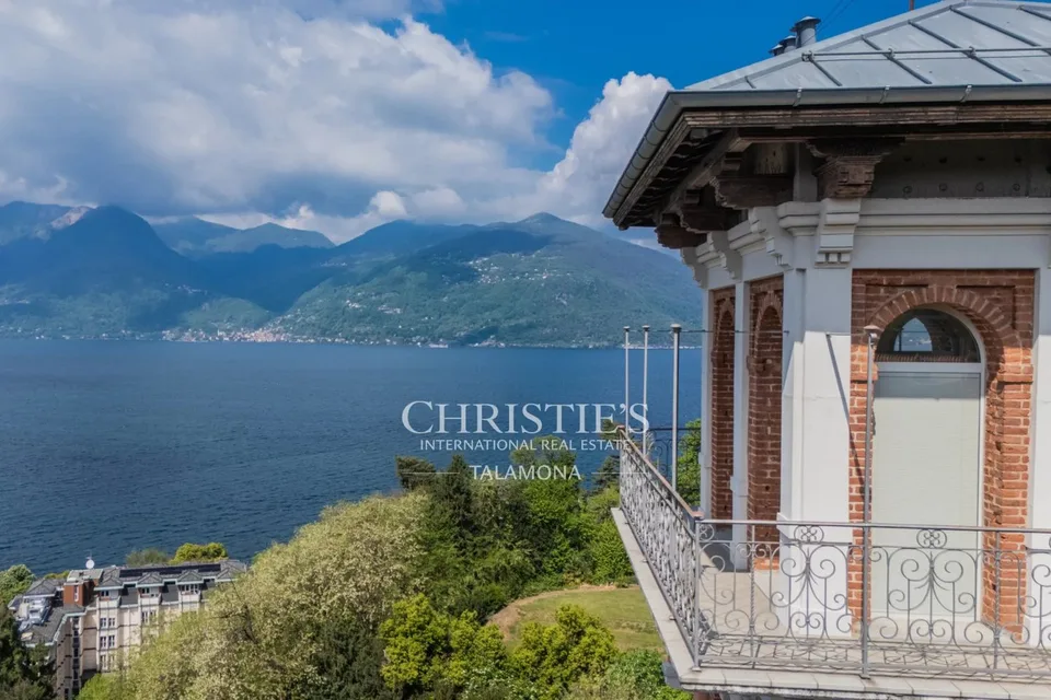 Villa Gilda ? Seeufervilla mit Pool am Lago Maggiore, Luino – Foto 5 von 13