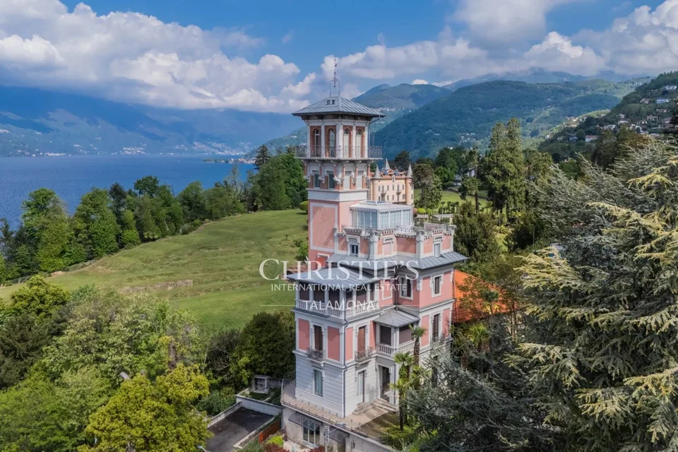 Villa Gilda ? Seeufervilla mit Pool am Lago Maggiore, Luino – Foto 10 von 13